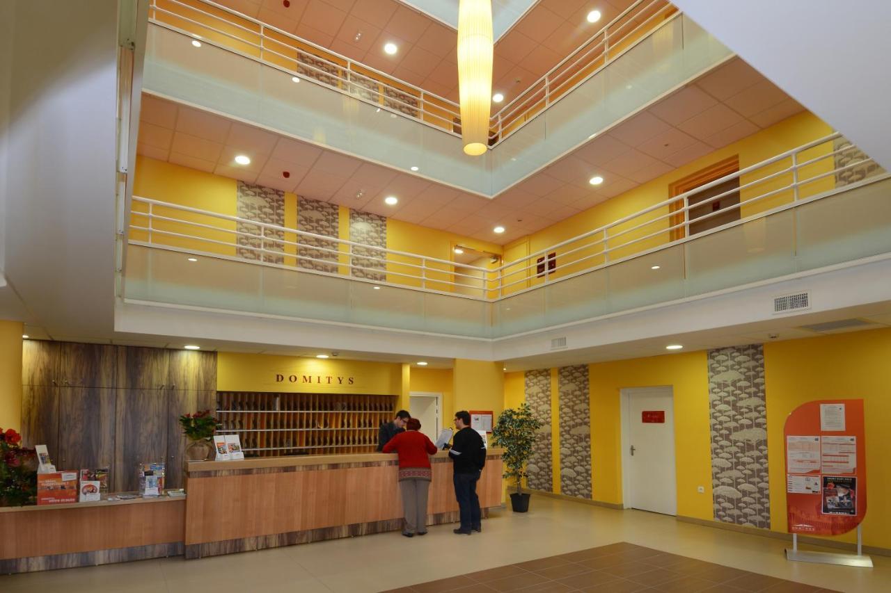 Domitys Les Tours D'Or Aparthotel Perpignan Exterior photo