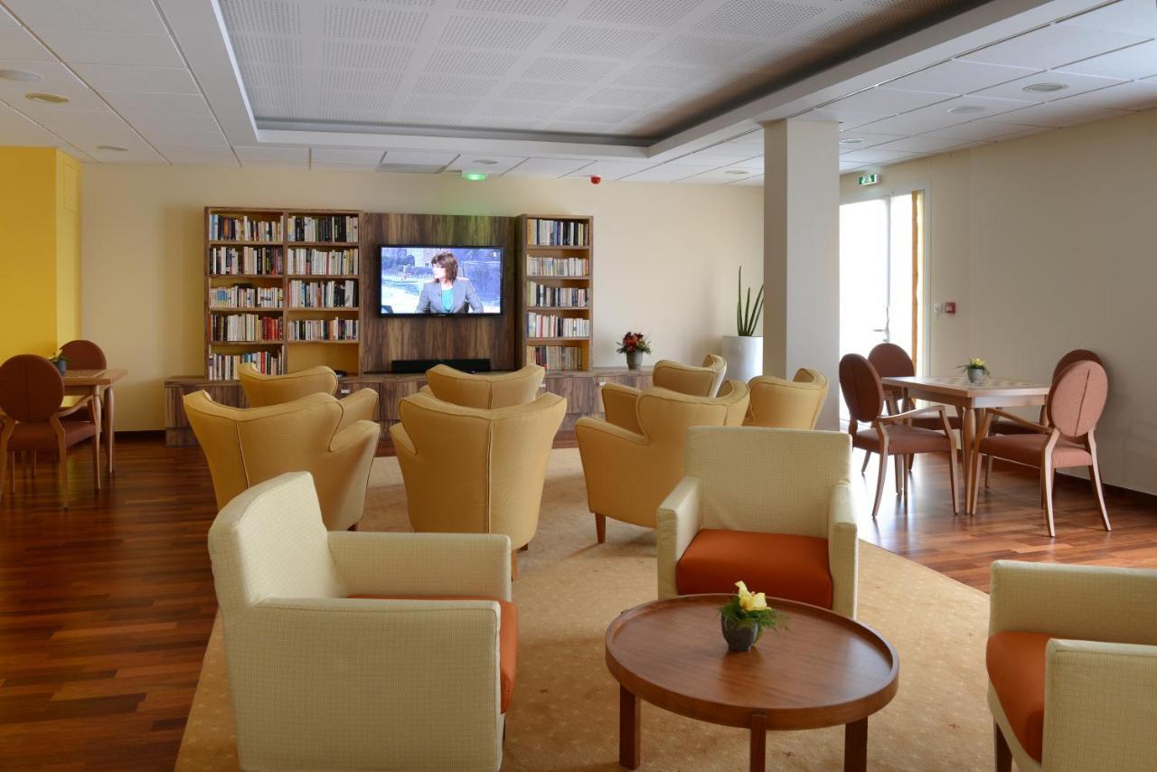 Domitys Les Tours D'Or Aparthotel Perpignan Exterior photo